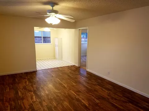 44651 E 6th St, Lancaster, CA 93535 photo 2
