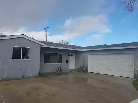 44651 E 6th St, Lancaster, CA 93535 photo 1