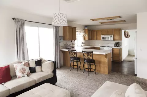 431 E Ave J12 E, Lancaster, CA 93535 photo 4