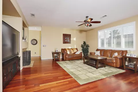 7554 Ridge View Dr, Lancaster, CA 93536 photo 8