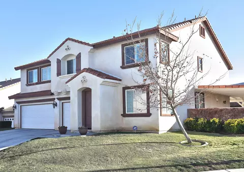 7554 Ridge View Dr, Lancaster, CA 93536 photo 1
