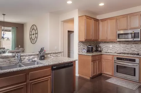 4024 Jonathon St, Lancaster, CA 93536 photo 10
