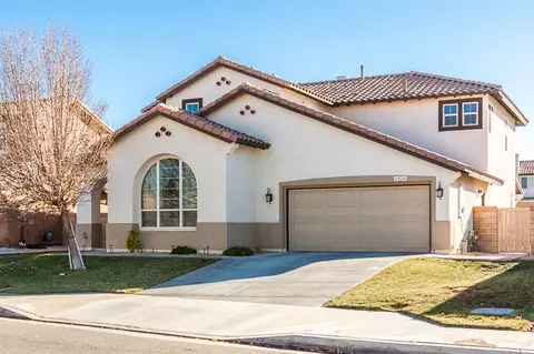 4024 Jonathon St, Lancaster, CA 93536 photo 2