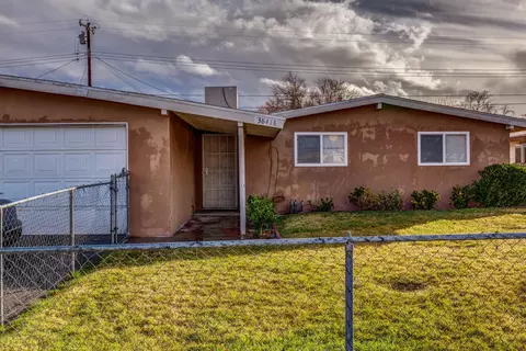 38418 32nd St E, Palmdale, CA 93550 photo 2