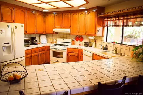 21920 Mid Way, Tehachapi, CA 93561 photo 9