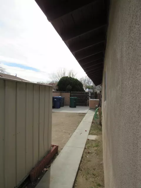 533 Heyer St, Lancaster, CA 93534 photo 22