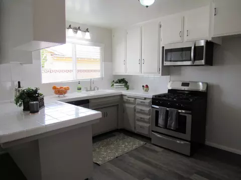 533 Heyer St, Lancaster, CA 93534 photo 3