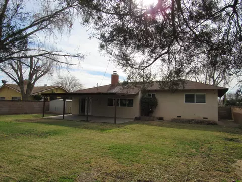 533 Heyer St, Lancaster, CA 93534 photo 2