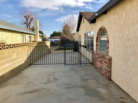 44437 Fenhold St, Lancaster, CA 93535 photo 16