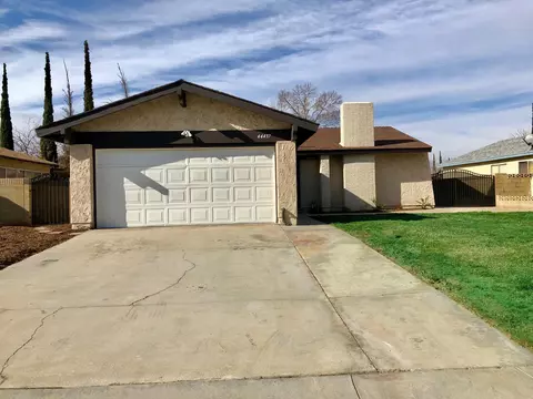 44437 Fenhold St, Lancaster, CA 93535 photo 1