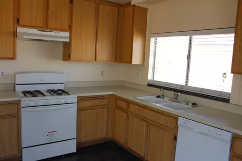 37158 26th St E, Palmdale, CA 93550 photo 8