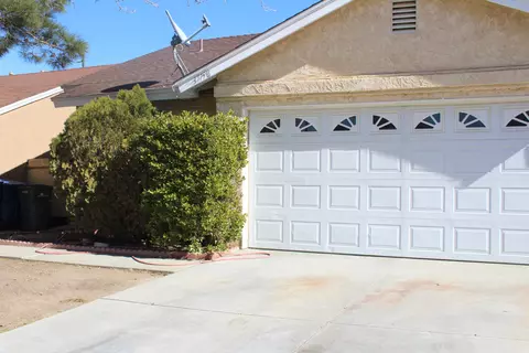 37158 26th St E, Palmdale, CA 93550 photo 4