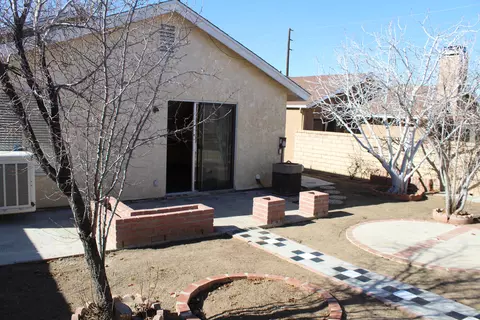 37158 26th St E, Palmdale, CA 93550 photo 34