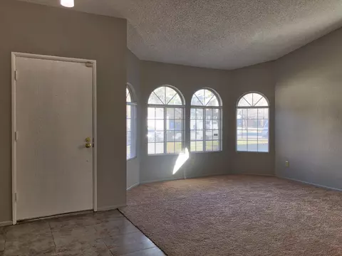 45127 Bevington Ave, Lancaster, CA 93535 photo 3