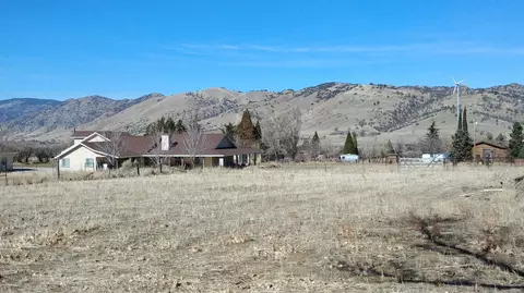 22415 Banducci Rd, Tehachapi, CA 93561 photo 6