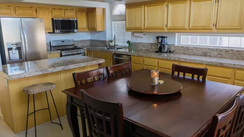 5653 Lighthouse Ln, Palmdale, CA 93552 photo 4