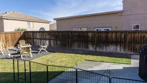 5653 Lighthouse Ln, Palmdale, CA 93552 photo 8