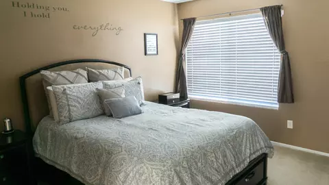 5653 Lighthouse Ln, Palmdale, CA 93552 photo 12
