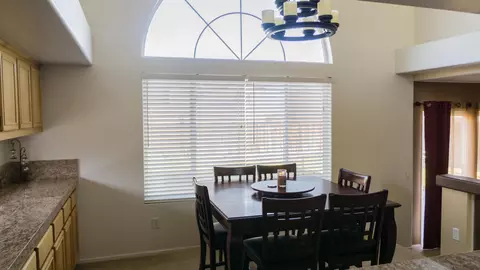 5653 Lighthouse Ln, Palmdale, CA 93552 photo 5