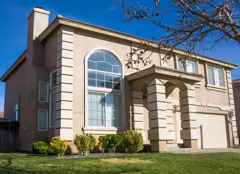 5653 Lighthouse Ln, Palmdale, CA 93552 photo 1