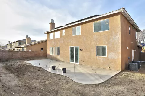 2726 E Newgrove St, Lancaster, CA 93535 photo 35