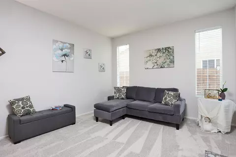 2726 E Newgrove St, Lancaster, CA 93535 photo 10