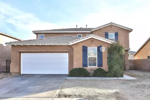 2726 E Newgrove St, Lancaster, CA 93535 photo 3