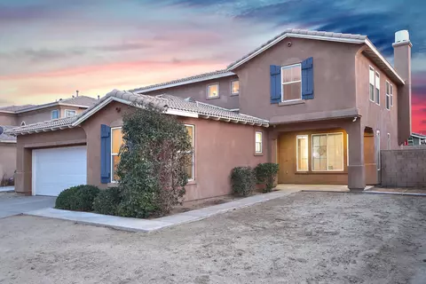 2726 E Newgrove St, Lancaster, CA 93535 photo 1