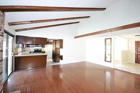 3327 Brittany Ln, Lancaster, CA 93536 photo 2