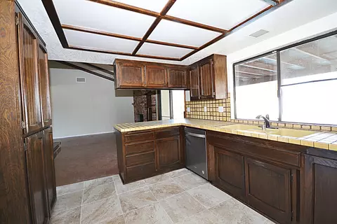 3327 Brittany Ln, Lancaster, CA 93536 photo 11