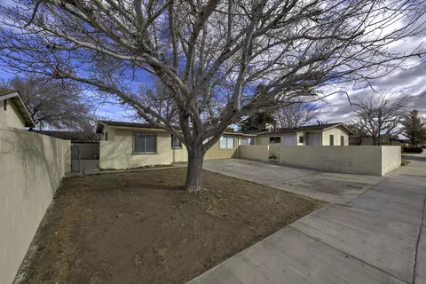 45105 Spearman Ave, Lancaster, CA 93534 photo 3
