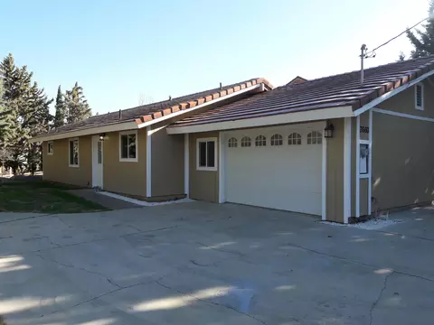 17660 Arlington Pl, Tehachapi, CA 93561 photo 1