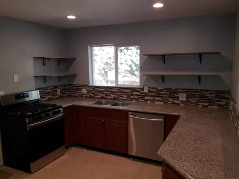 17660 Arlington Pl, Tehachapi, CA 93561 photo 3