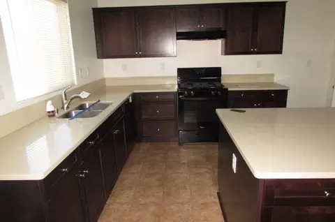 43145 Yaffa St, Lancaster, CA 93535 photo 4