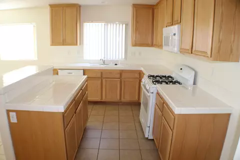 45552 36th St E, Lancaster, CA 93535 photo 9