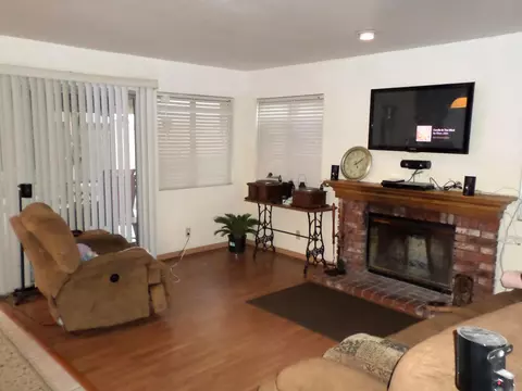 1557 Silvia Ave, Lancaster, CA 93535 photo 9