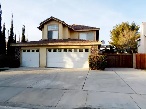 1557 Silvia Ave, Lancaster, CA 93535 photo 3