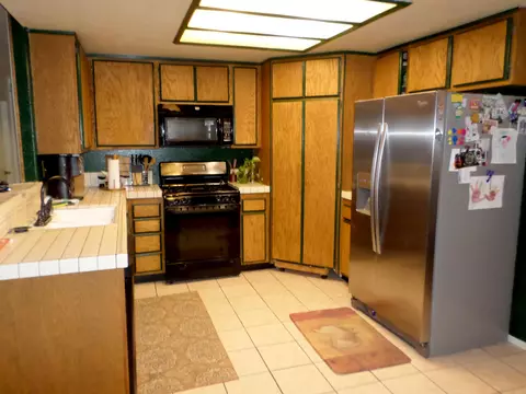 1557 Silvia Ave, Lancaster, CA 93535 photo 7