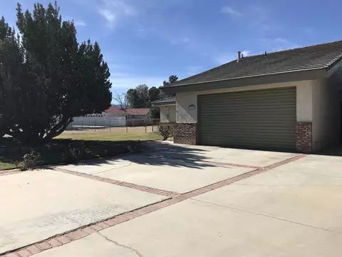 43027 W 41st St, Lancaster, CA 93536 photo 2