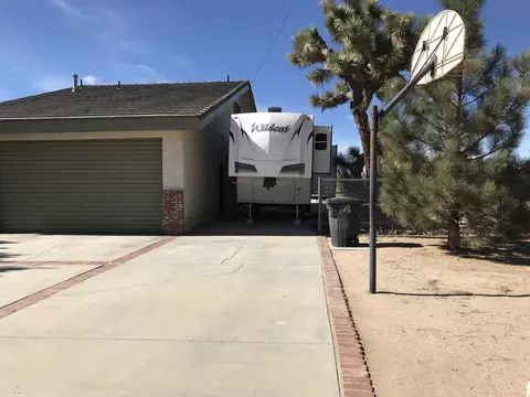 43027 W 41st St, Lancaster, CA 93536 photo 3