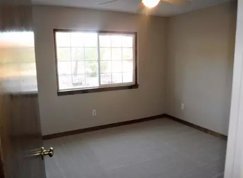 21504 Indian Wells Dr, Tehachapi, CA 93561 photo 11