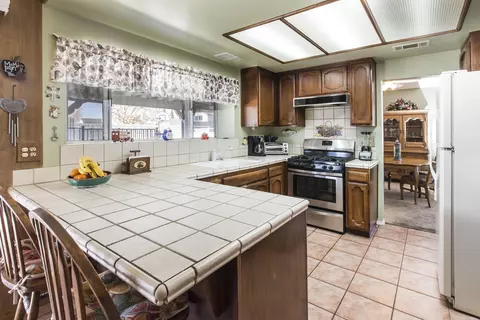 37319 37th St E, Palmdale, CA 93550 photo 11