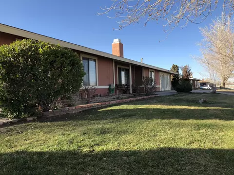 37103 E 95th St, Littlerock, CA 93543 photo 2