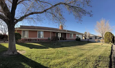 37103 E 95th St, Littlerock, CA 93543 photo 1
