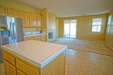 1147 James Ct, Lancaster, CA 93535 photo 5