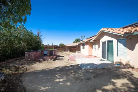 44621 E 26th St, Lancaster, CA 93535 photo 15