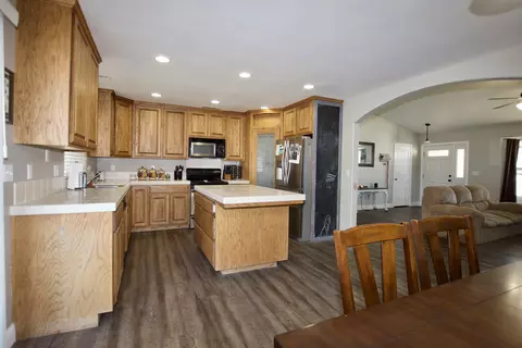 21330 Santa Maria Dr, Tehachapi, CA 93561 photo 6