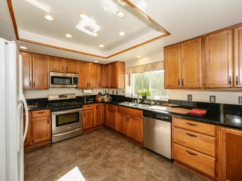 1348 Sun Ct, Lancaster, CA 93535 photo 9