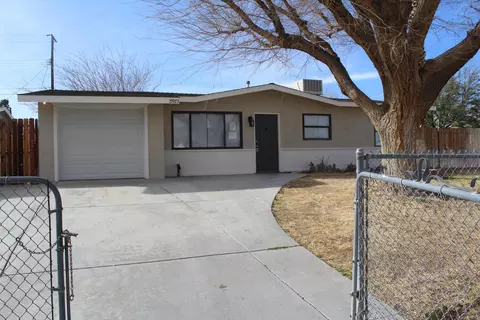 15973 Lawrence Dr, Mojave, CA 93501 photo 1