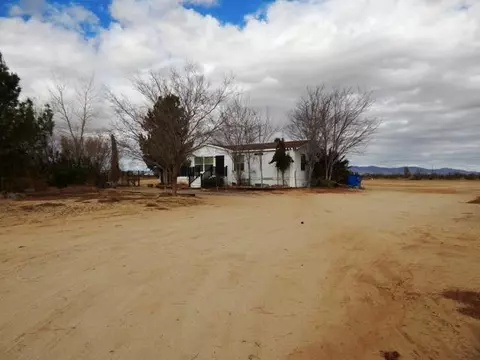 8317 Mojave Tropico Rd, Mojave, CA 93501 photo 1